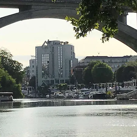 Campanile 3* Nogent-sur-Seine